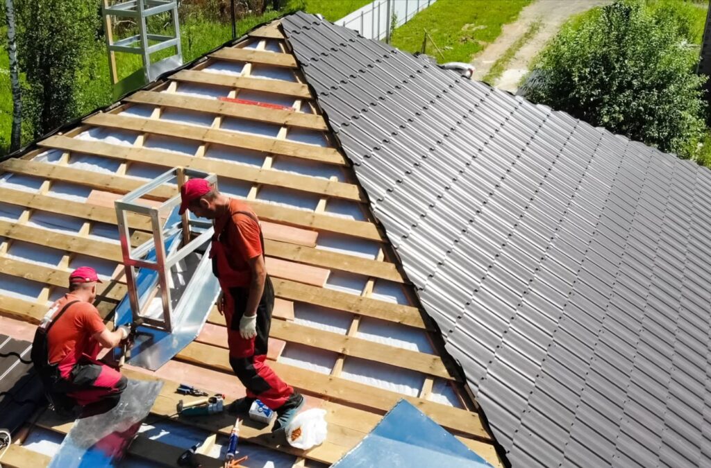 Kings Roofing & Contracting team installing a new roof in Eagle, ID, showcasing efficiency, clean jobsite, and quality service.